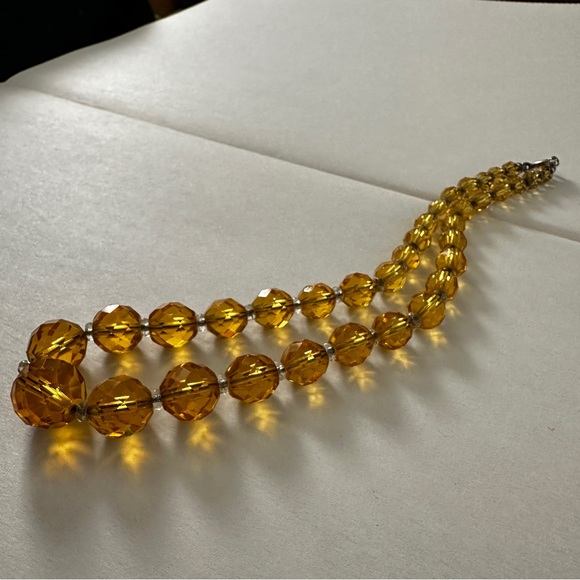 VINTAGE | Yellow Glass Choker Necklace - Picture 4 of 5